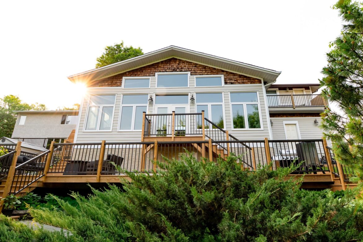 Winnipeg Deck Builder OC Decks by Osborne Construction Inc. Winnipeg Wood, PVC, Duradek Composite Winnipeg Deck Builder
